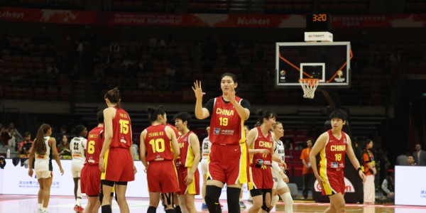kaiyun集团-首败！中国女篮最多落后24分惨负比利时 张子宇20+11被轰17-0