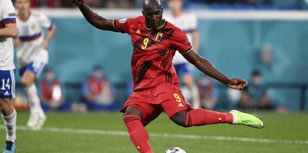 穆里尼奥陷入两难，比利时双星一个划水，一个闹翻，都为了世界杯